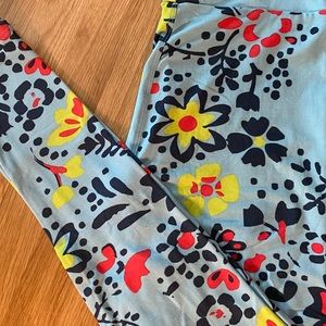 One Size Lularoe Leggings. Great condition.